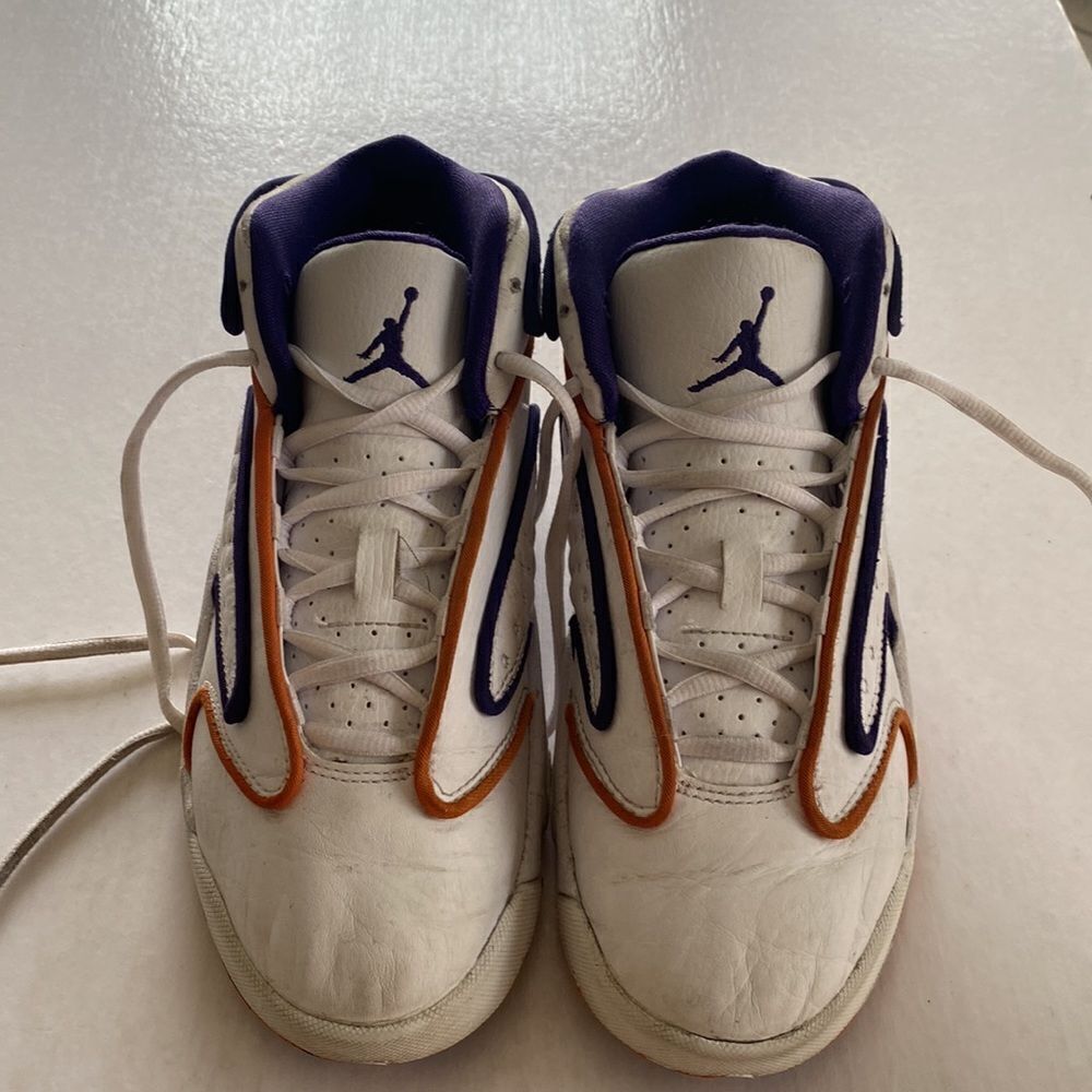 JORDAN Women’s White Leather Sneakers Size 7 - Picture 6 of 11